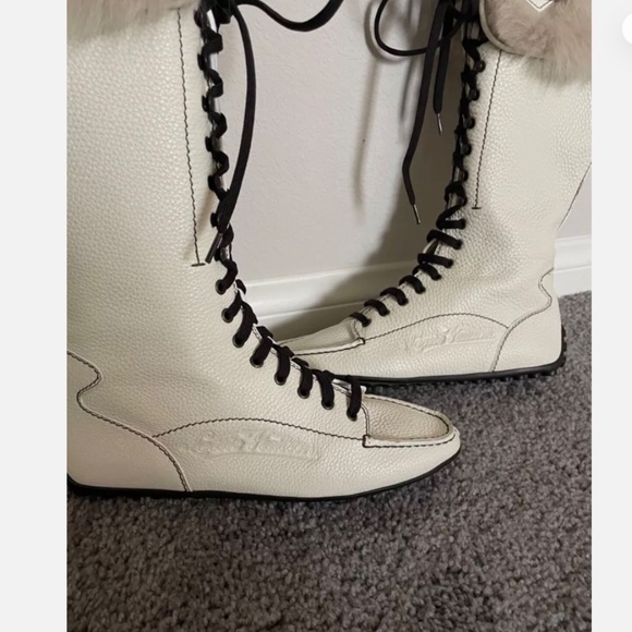 LOUIS VUITTON Cream Leather and Fur Trim Lace Up Boot NEW Size8 - Picture 12 of 13